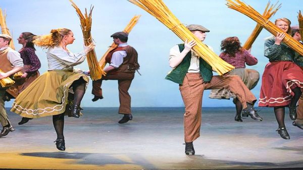 THINGS TO DO BANNER siamsa_tire_san_am_fado_dancing_with_corn